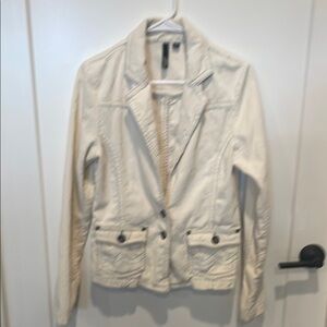 CoffeeShop Cream Blazer with Classic Lapel and Relaxed Fit